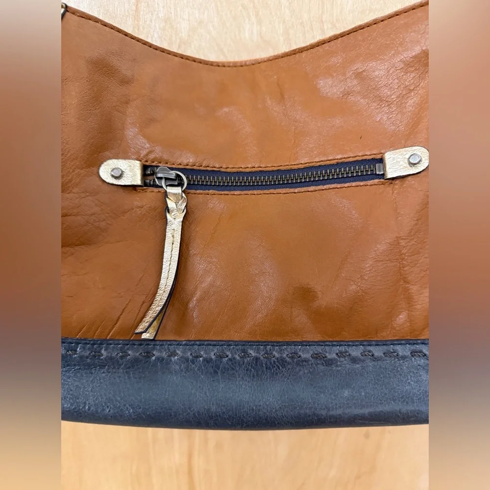 The Sak Kendra Hobo Bag in Grey, Gold and Brown - Picture 5 of 15